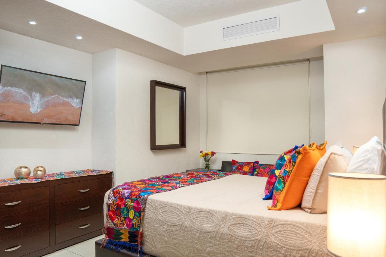 Ocean Front Condo Sleeps 4 Adults-Grand Venetian T3000-1606 Puerto Vallarta Eksteriør bilde