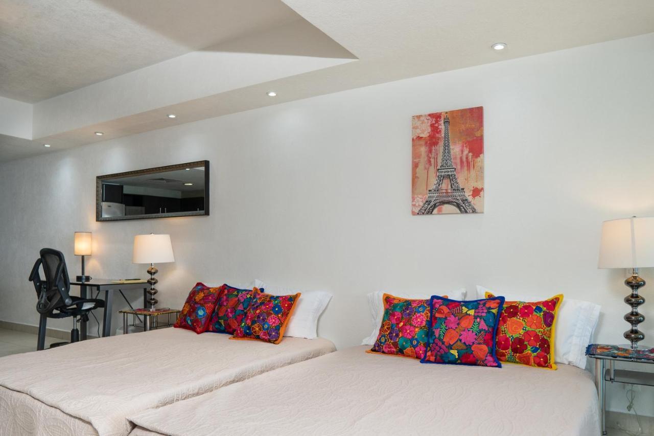 Ocean Front Condo Sleeps 4 Adults-Grand Venetian T3000-1606 Puerto Vallarta Eksteriør bilde