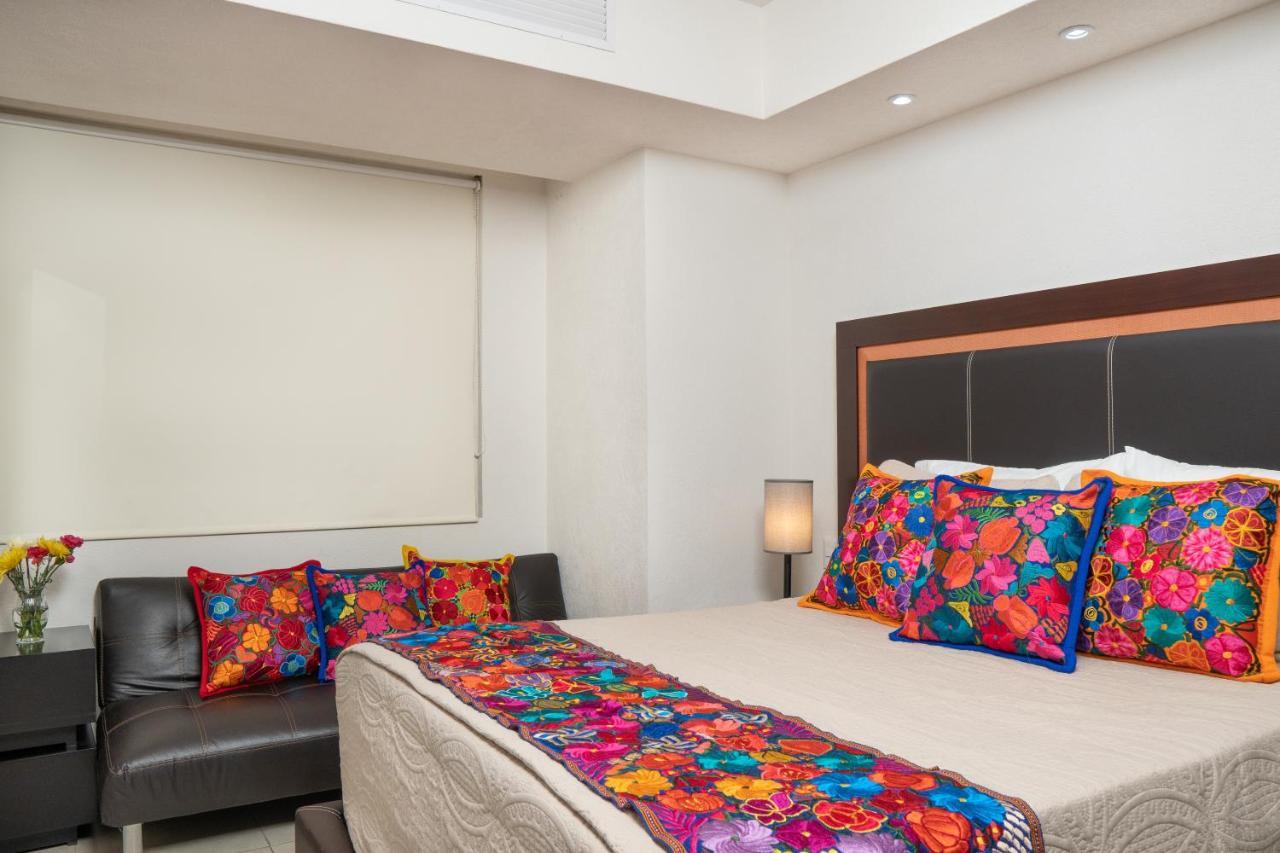Ocean Front Condo Sleeps 4 Adults-Grand Venetian T3000-1606 Puerto Vallarta Eksteriør bilde