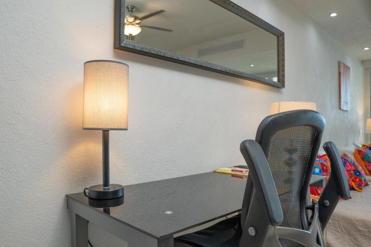 Ocean Front Condo Sleeps 4 Adults-Grand Venetian T3000-1606 Puerto Vallarta Eksteriør bilde